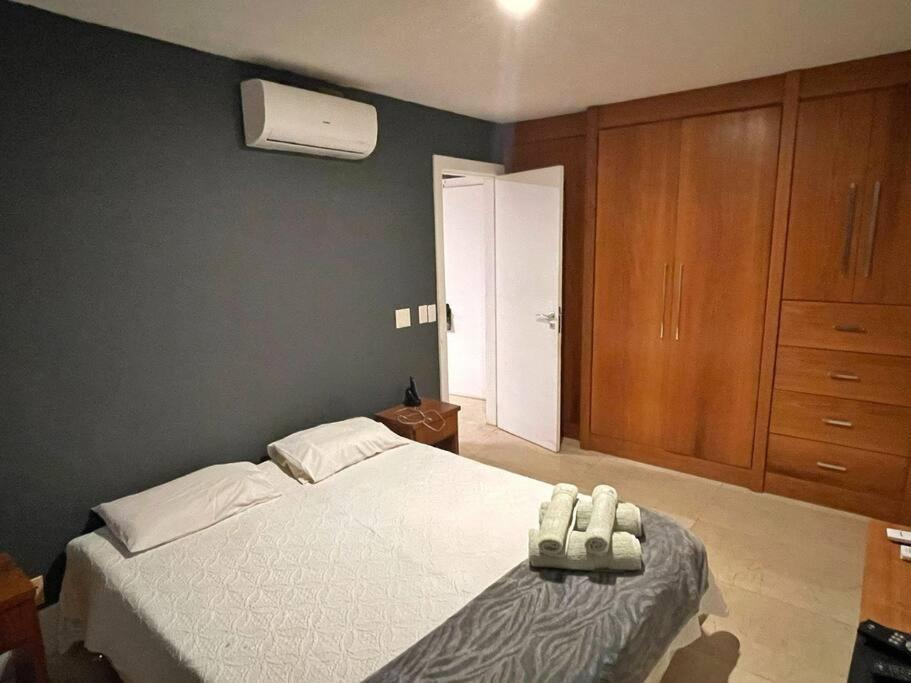Flat Na Vieira Souto 510 *
